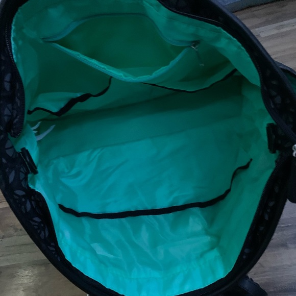 Carter’s Diaper Tote Bag - Picture 8 of 9